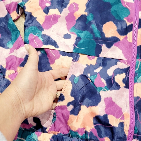 Reebok Women’s Hooded Windbreaker Jacket Abstract Print Size Large Zip Front - Picture 9 of 15